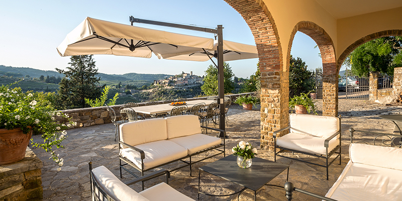 room for larger gatherings on the patio, Casa Fede