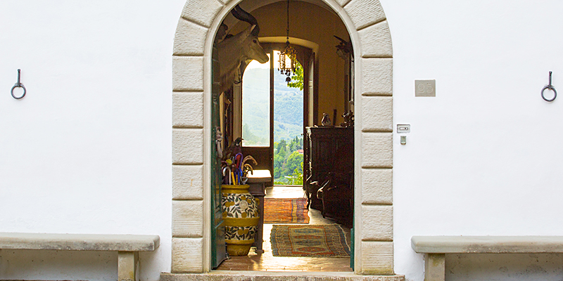 Villa Collegale romantic entrance